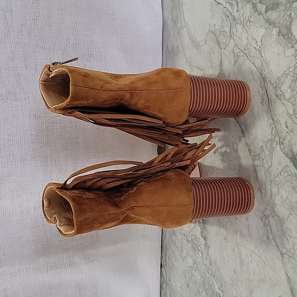 Women's Square Toe Chunky Block Heel Fringe Side Zipper Ankle Boots - Picture 6 of 9